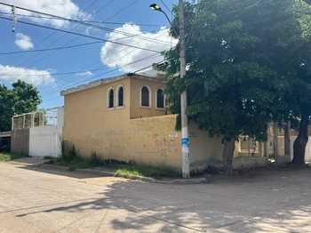 GCI_2998 | AMPLIA CASA USO COMERCIAL EN COL. TOLEDO CORRO | Realhaus