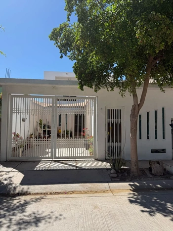 5_2849 | CASA EN VENTA FRACC VALLE DE LA ROSA | Realhaus