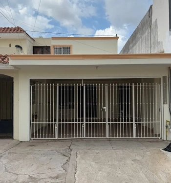 5_2961 | CASA EN RENTA AMUEBLADA FRACC EL PARQUE | Realhaus