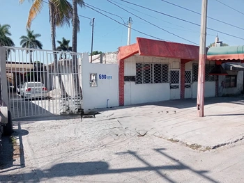 RHA_2888 | Venta de Casa con Dos Locales Incluidos | Realhaus